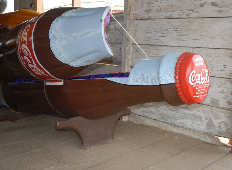 Illustration for article titled Ghana's coffin art lets people bury their loved ones in style